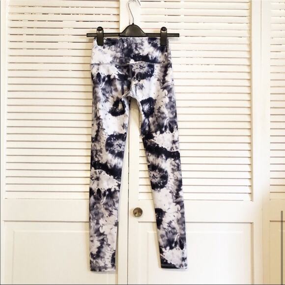 Like New Noli Tie Dye Leggings - Picture 6 of 8